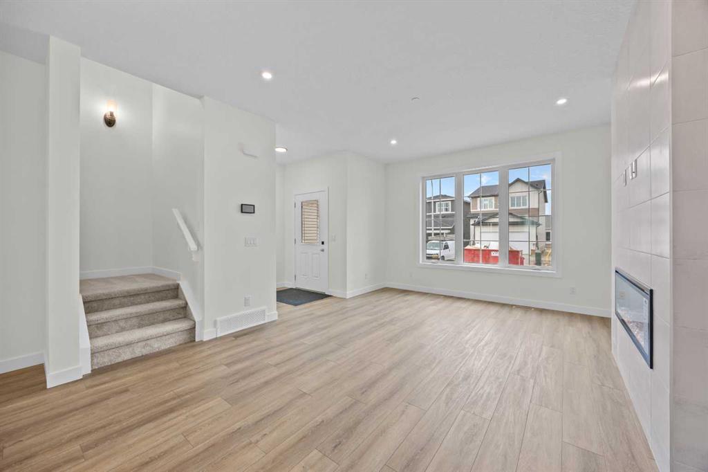 Picture for 41 Hotchkiss Gardens SE