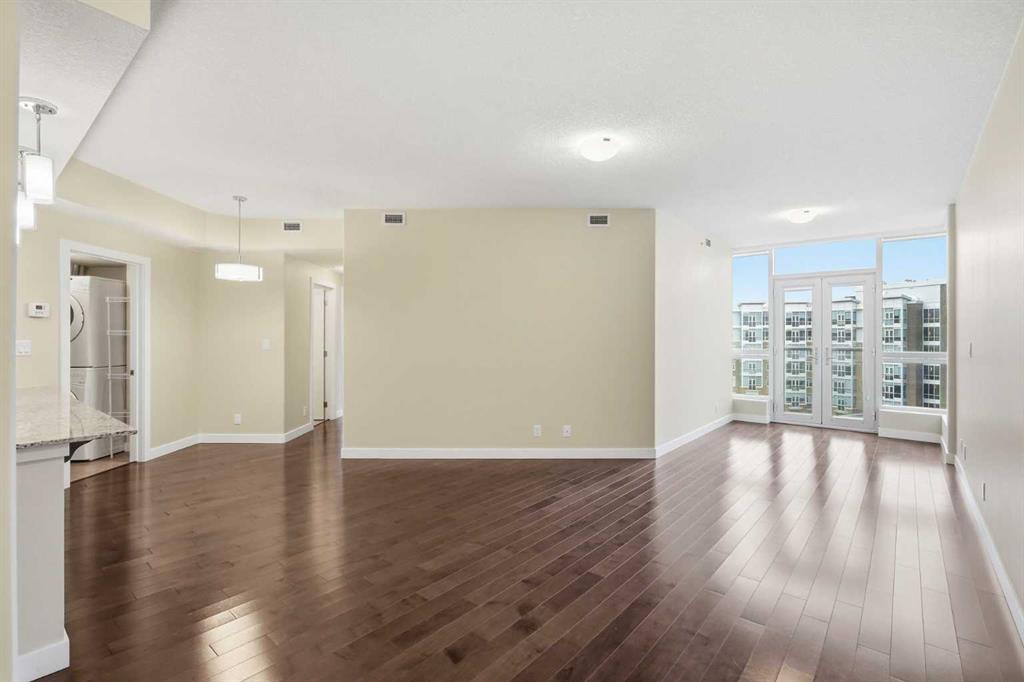 Picture for 701, 16 Varsity Estates Circle NW