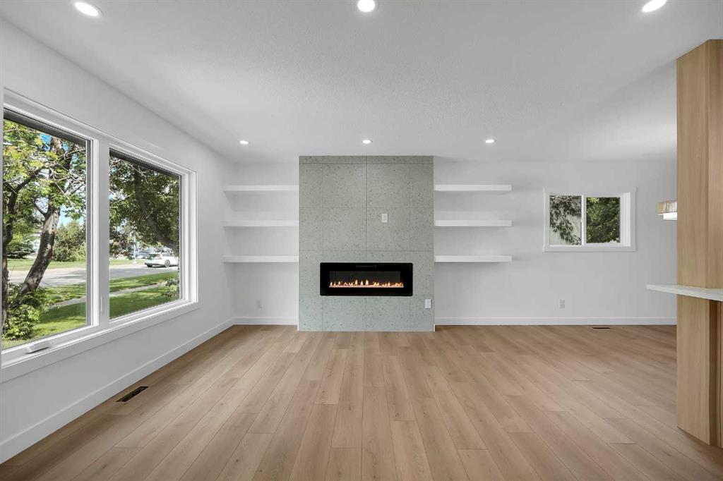 Picture for 419 Acadia Drive SE