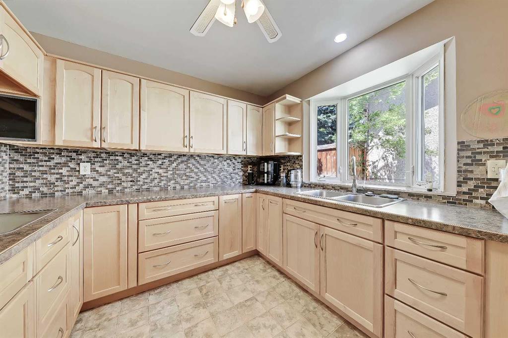 Picture for 4315 Charleswood Drive NW