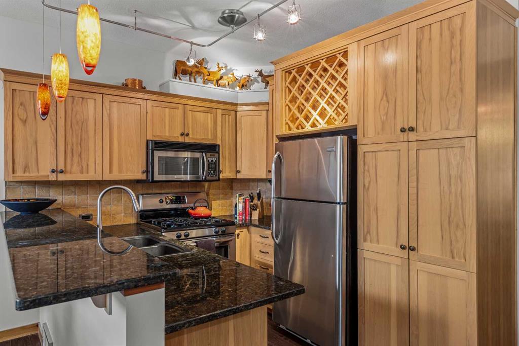Picture for 1103, 70 Dyrgas Gate  https://www.cirrealty.ca/reb/creb/10/A2256310_12.jpg