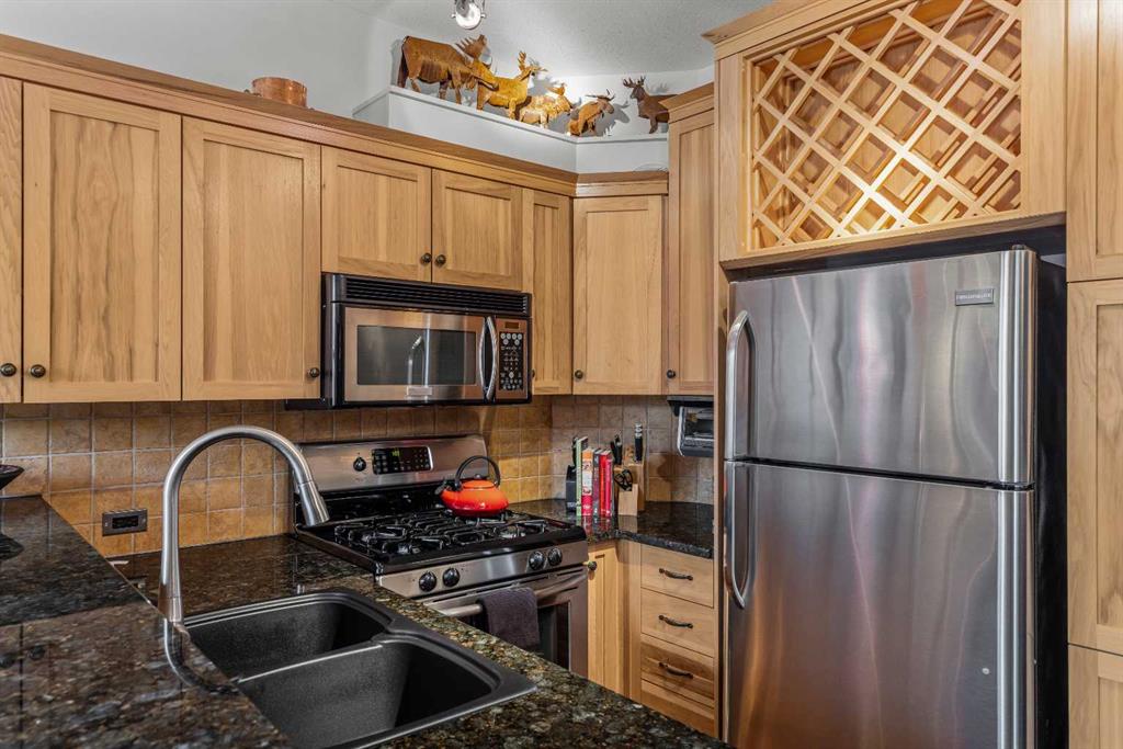 Picture for 1103, 70 Dyrgas Gate  https://www.cirrealty.ca/reb/creb/10/A2256310_13.jpg