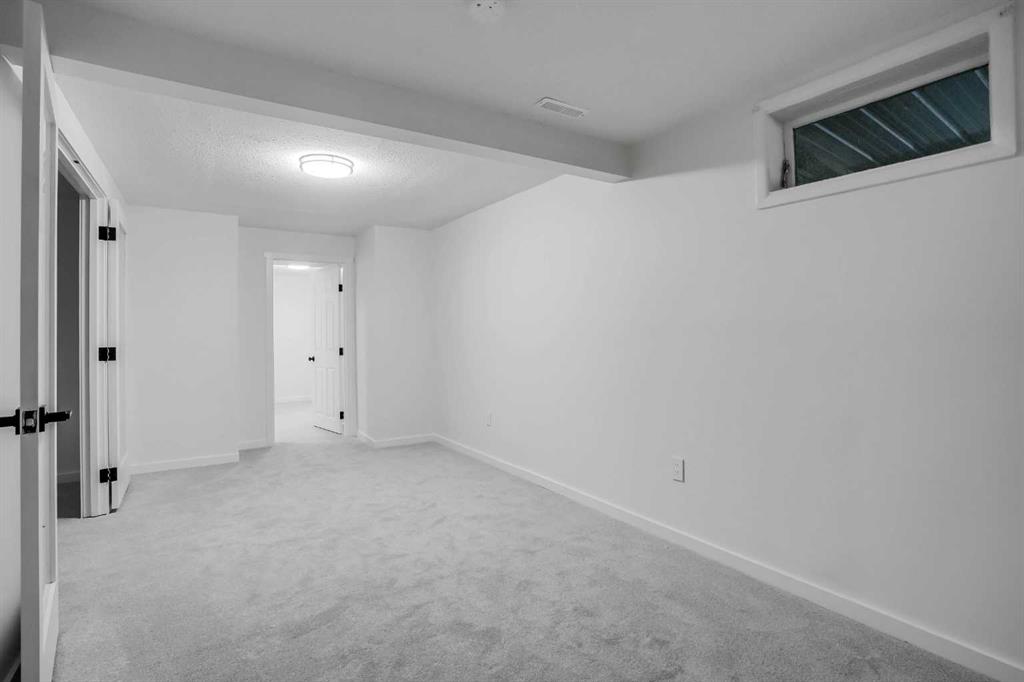 Picture for 31, 29066 Range Road 52   https://www.cirrealty.ca/reb/creb/10/A2262110_13.jpg