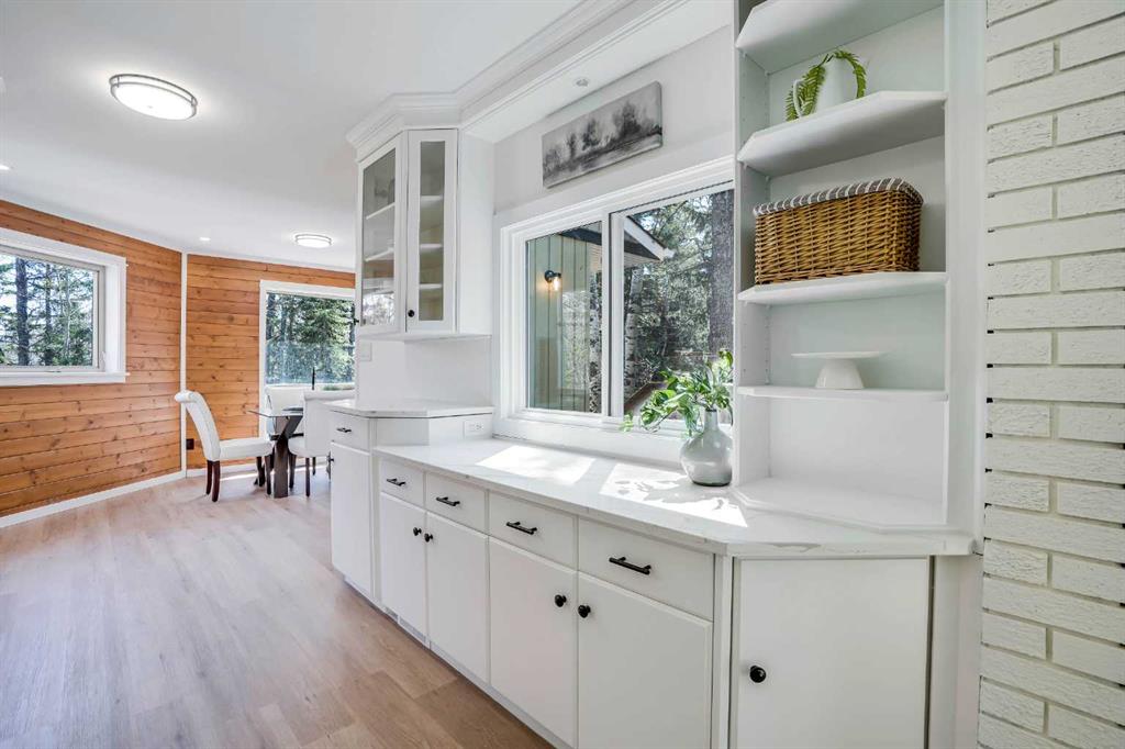 Picture for 31, 29066 Range Road 52   https://www.cirrealty.ca/reb/creb/10/A2262110_27.jpg