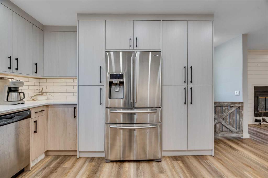 Picture for 404 6 Street  https://www.cirrealty.ca/reb/creb/10/A2263710_14.jpg