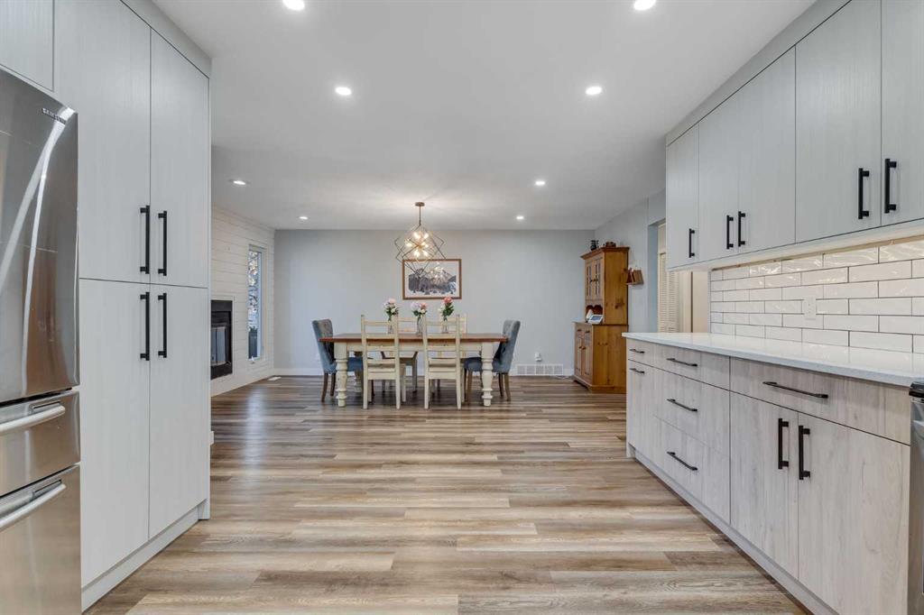 Picture for 404 6 Street  https://www.cirrealty.ca/reb/creb/10/A2263710_15.jpg