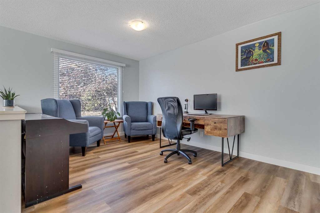 Picture for 404 6 Street  https://www.cirrealty.ca/reb/creb/10/A2263710_20.jpg