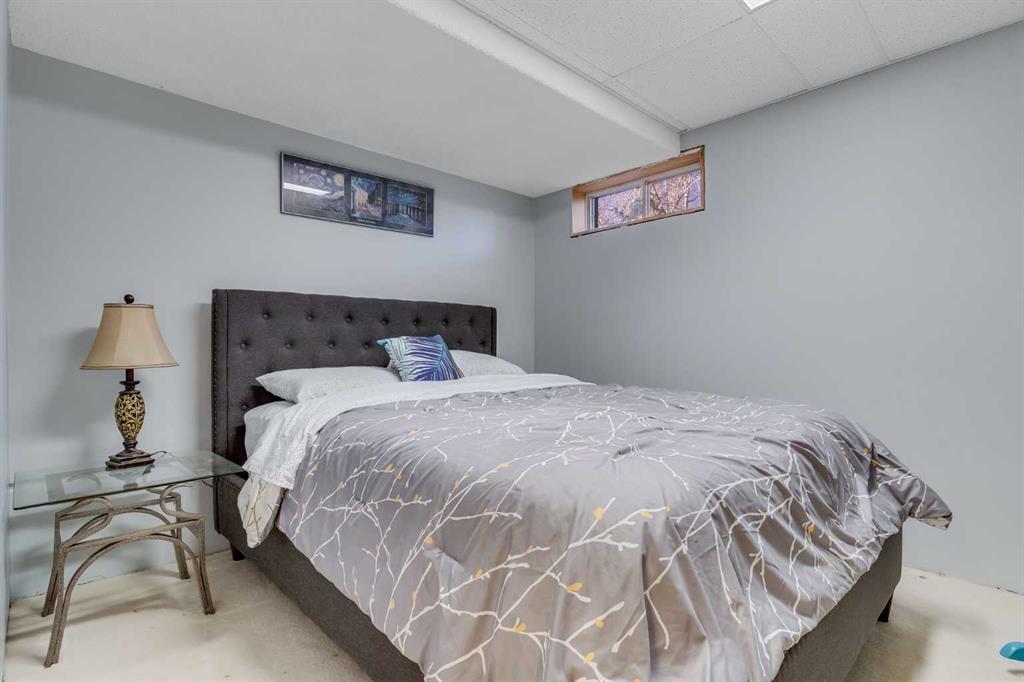 Picture for 404 6 Street  https://www.cirrealty.ca/reb/creb/10/A2263710_36.jpg