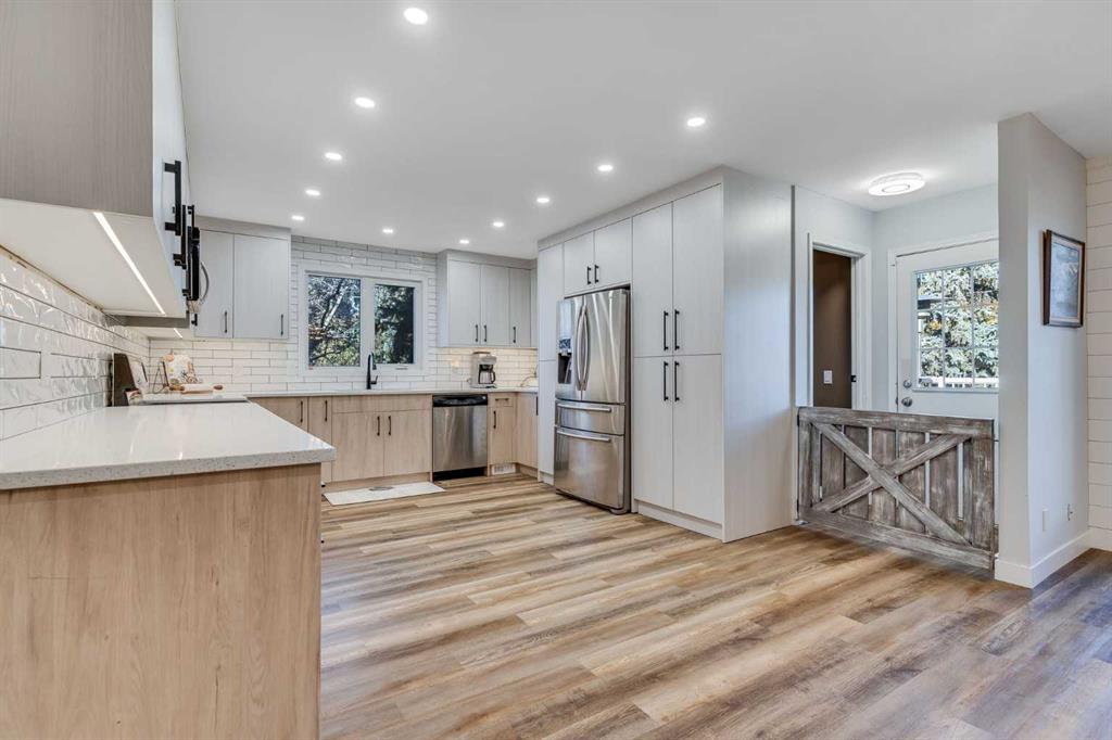 Picture for 404 6 Street  https://www.cirrealty.ca/reb/creb/10/A2263710_9.jpg