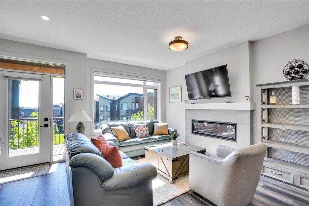 Picture for 19 Royal Elm Green NW