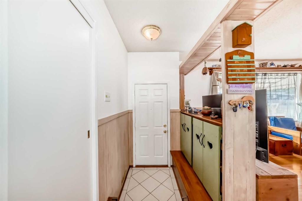 Picture for 4508 Vandergrift Crescent NW