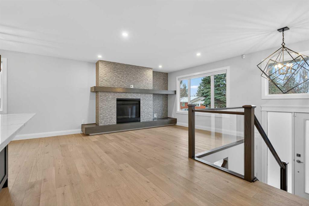 Picture for 3704 58 Avenue SW