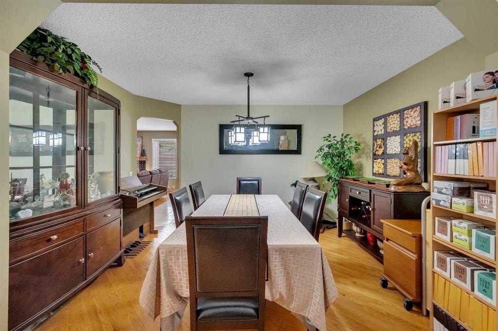 Picture for 166 Somerset Drive SW