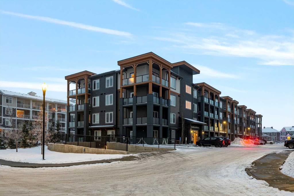 Picture for 210, 100 Auburn Meadows Manor SE