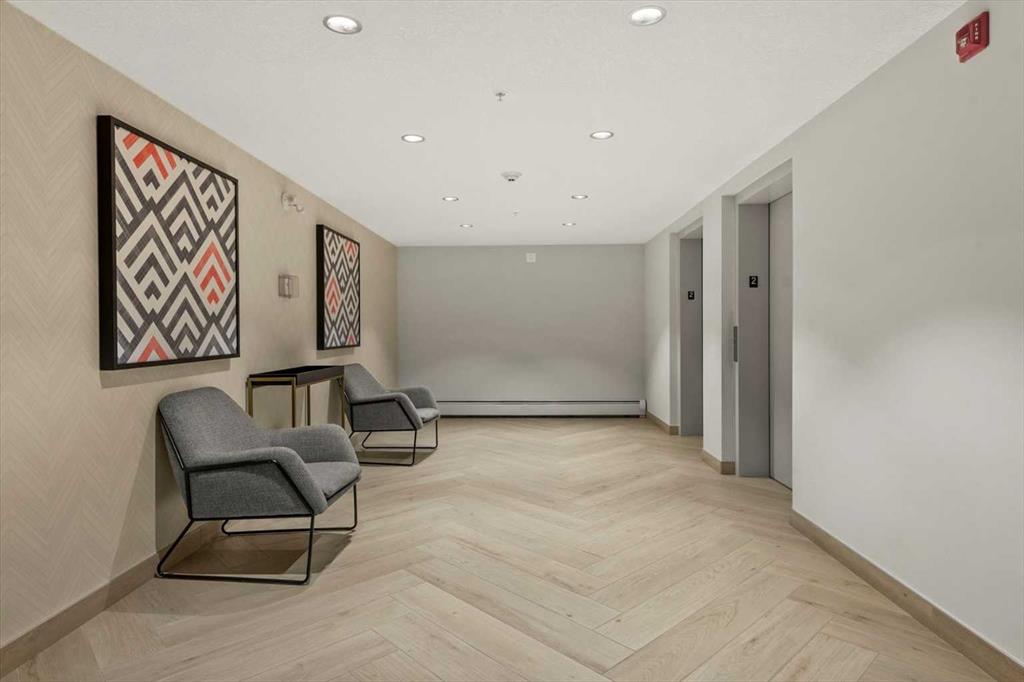 Picture for 210, 100 Auburn Meadows Manor SE