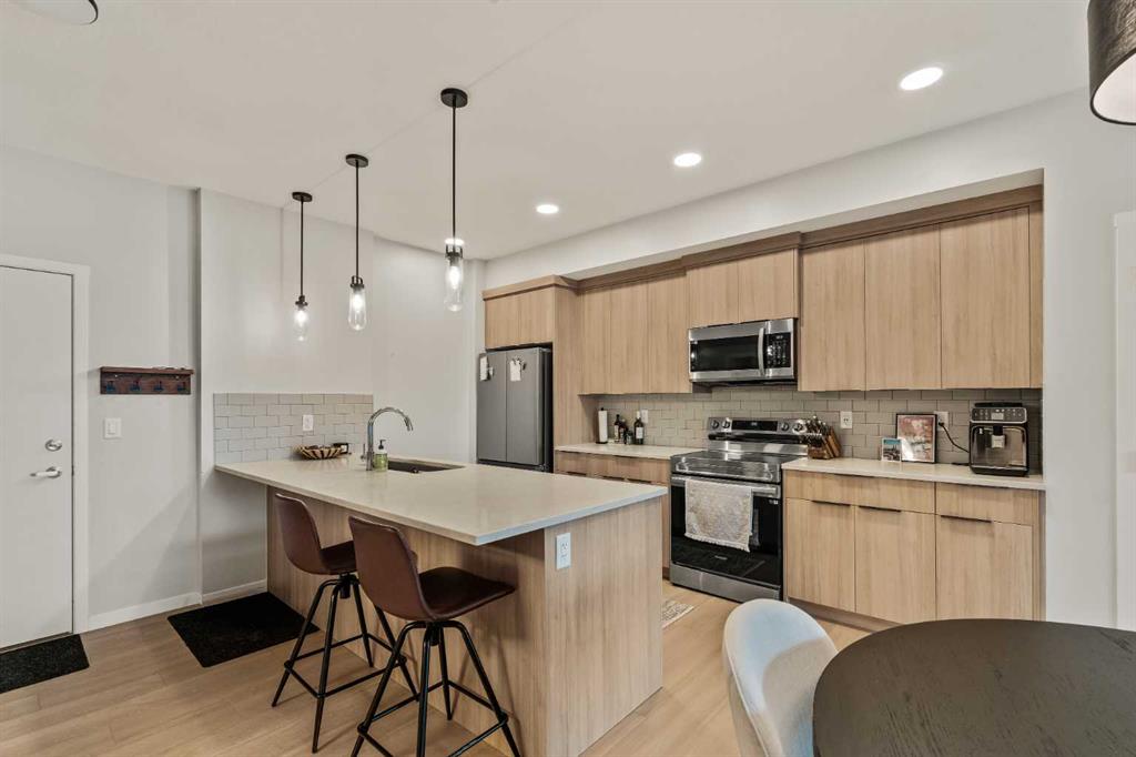 Picture for 2201, 33 Carringham Gate NW