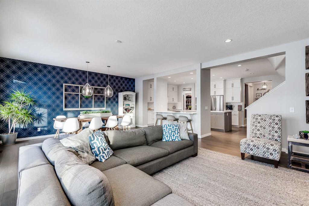 Picture for 200 Auburn Meadows Crescent SE