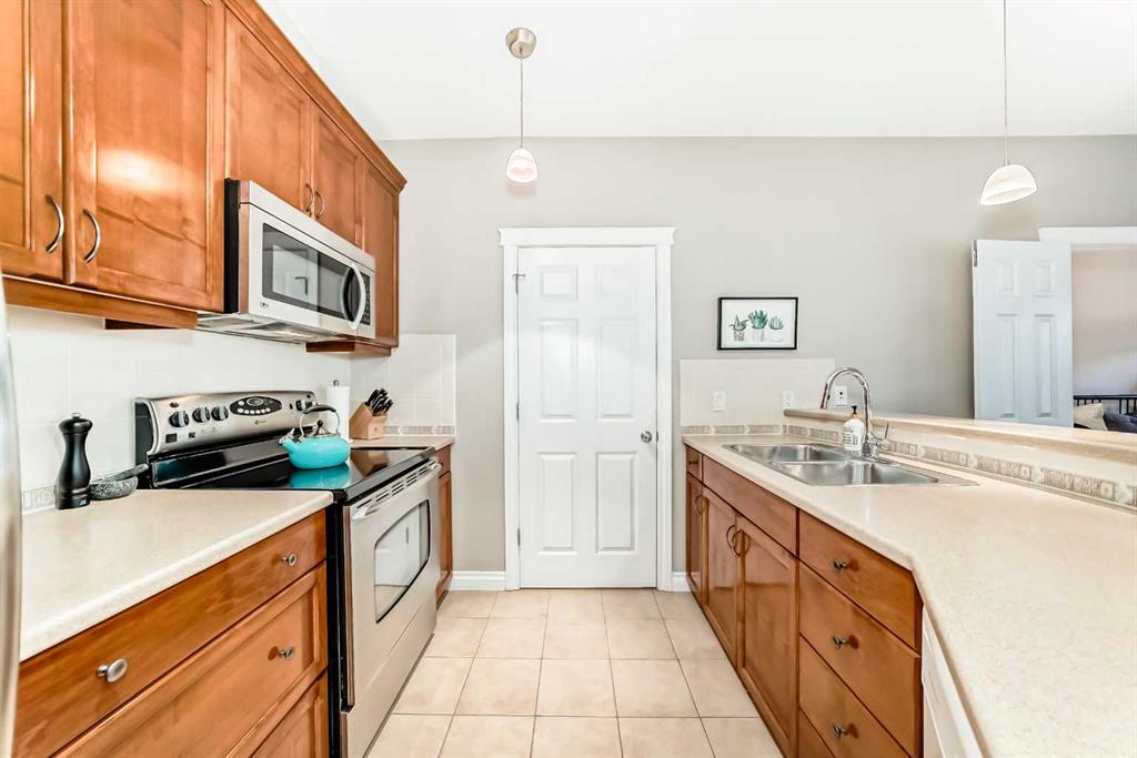 Picture for 4304, 24 Hemlock Crescent SW