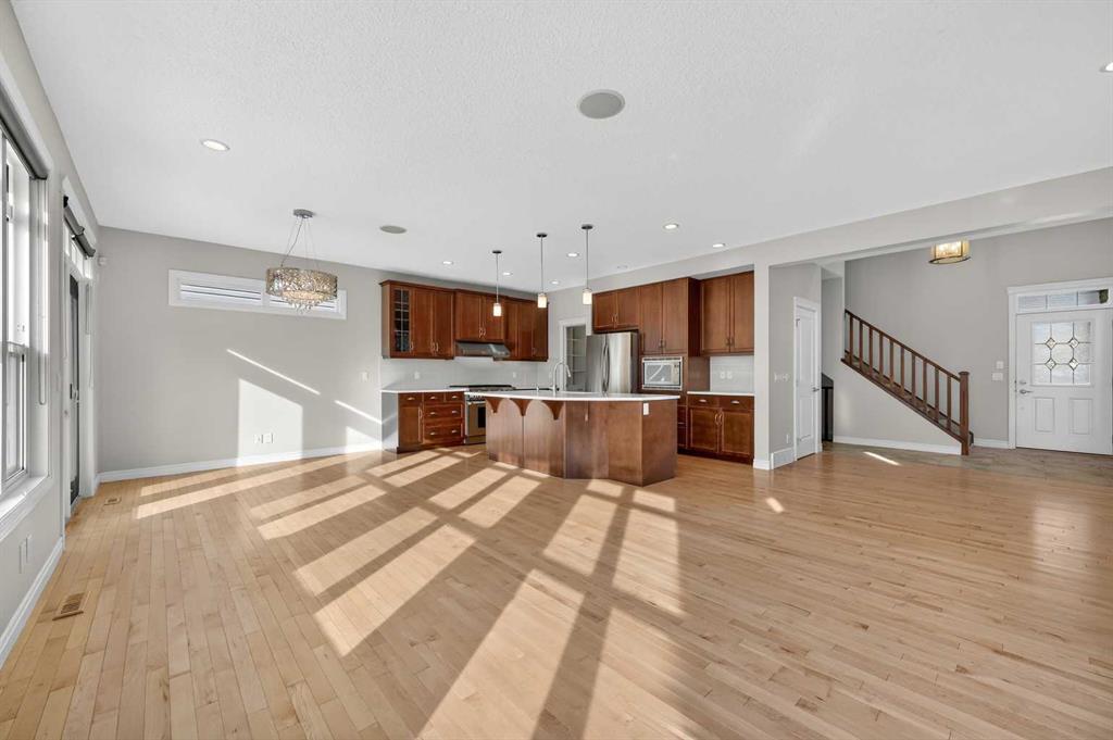 Picture for 182 Cranarch Place SE