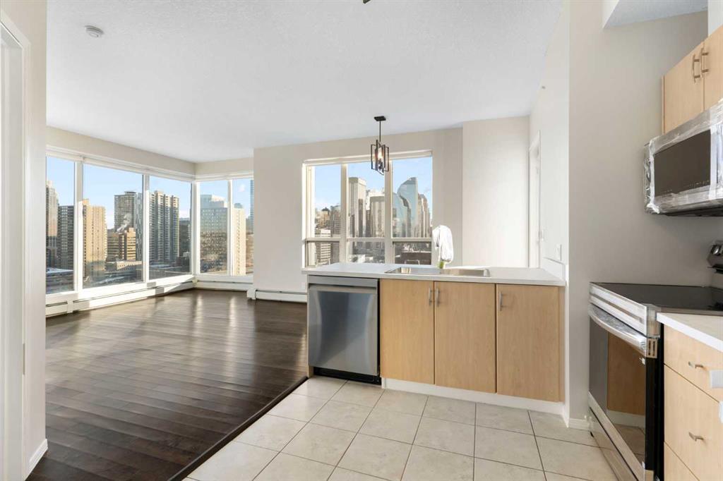 Picture for 1502, 1053 10 Street SW