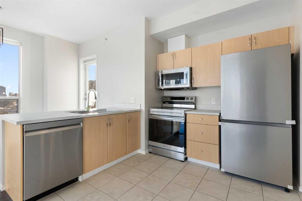 Picture for 1502, 1053 10 Street SW