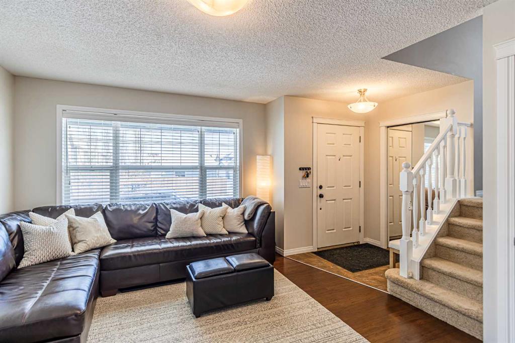 Picture for 100 Silverado Plains View SW