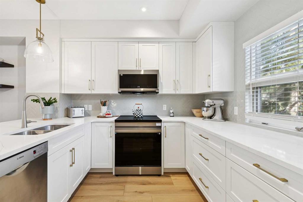 Picture for 7, 1935 35 Street SW