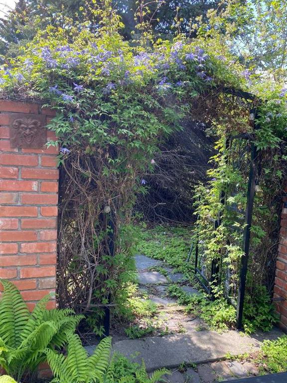 Picture for 2704 48 Avenue NW