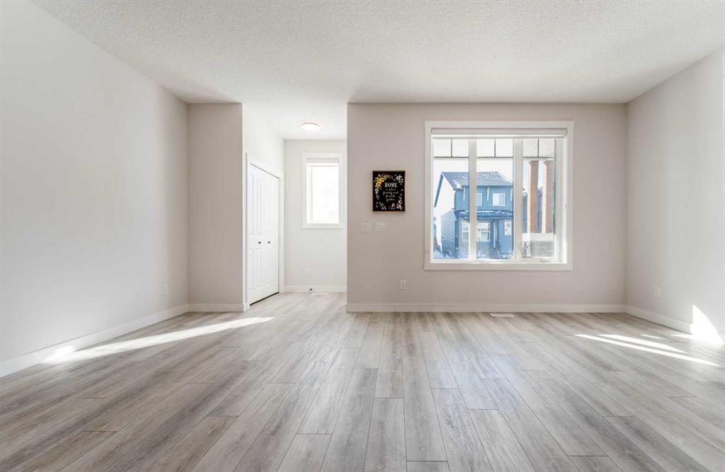 Picture for 540 Chinook Winds Garden SW