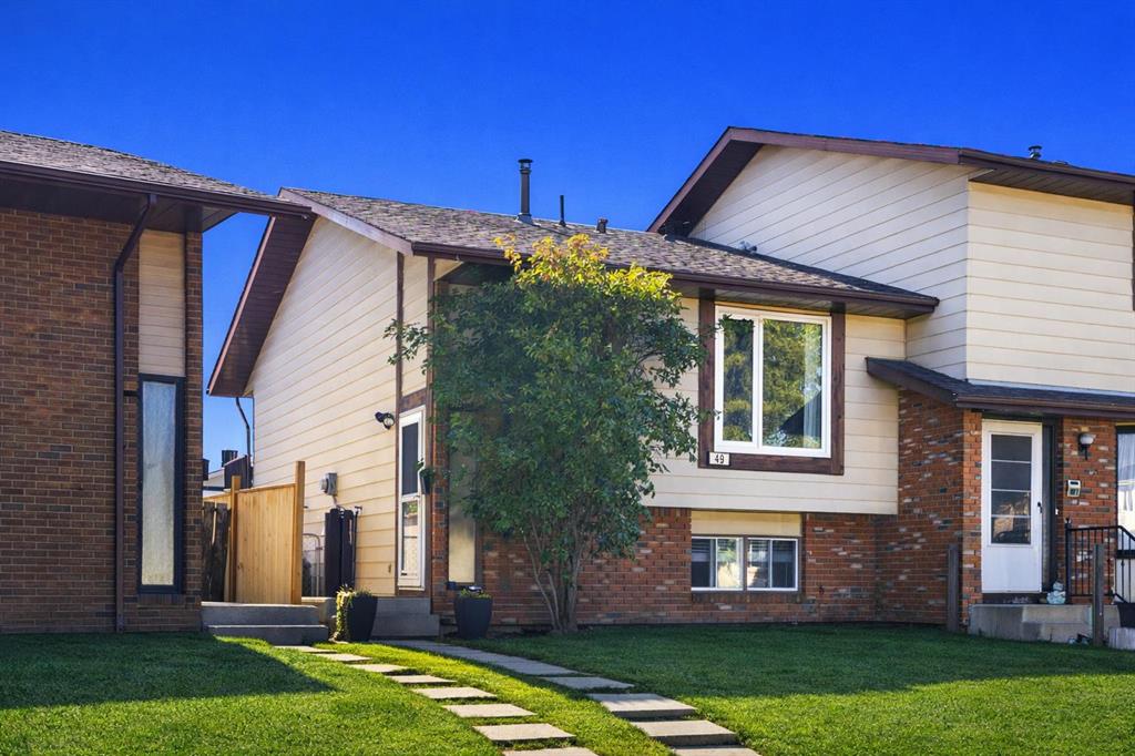 Picture for 49 Castlebrook Way NE