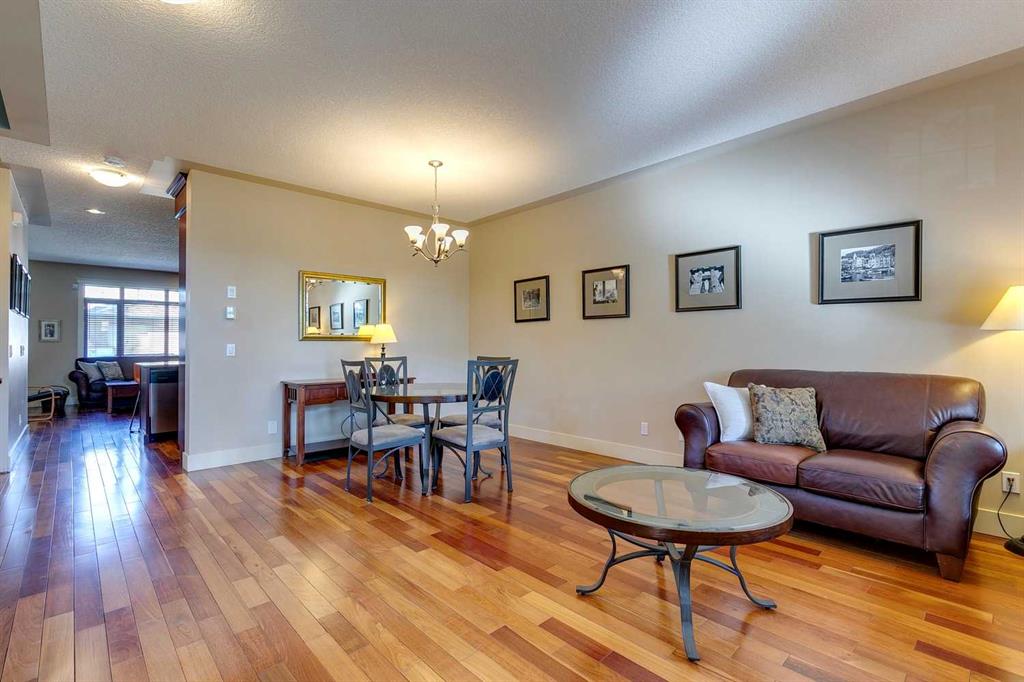 Picture for 446 18 Avenue NE