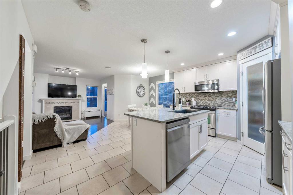 Picture for 135 Autumn Green SE