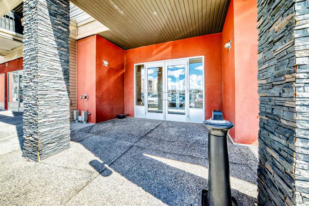 Picture for 1305, 403 Mackenzie Way SW