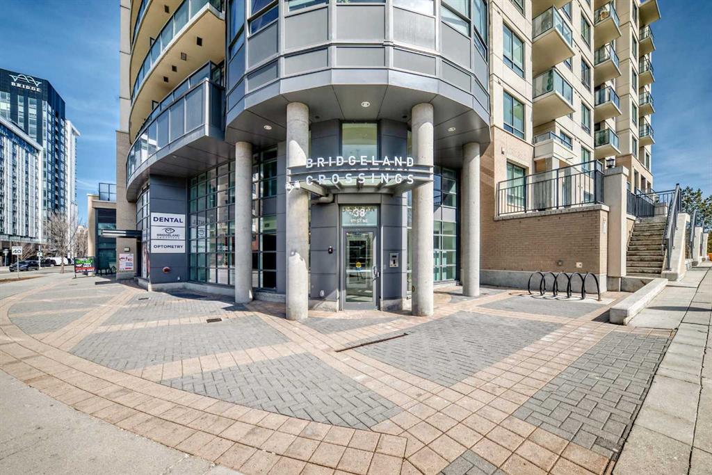 Picture for 416, 38 9 Street NE