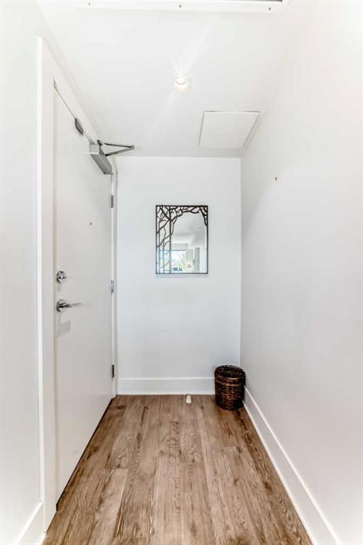 Picture for 416, 38 9 Street NE