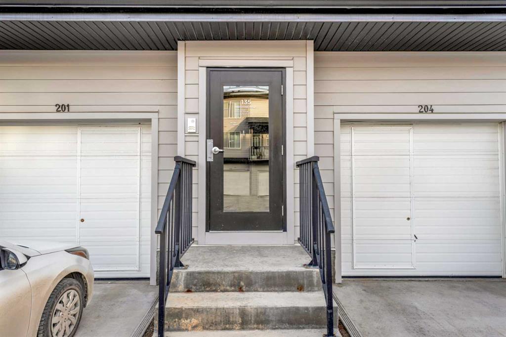 Picture for 202, 135 Redstone Walk NE