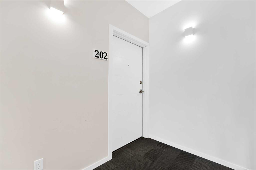 Picture for 202, 135 Redstone Walk NE