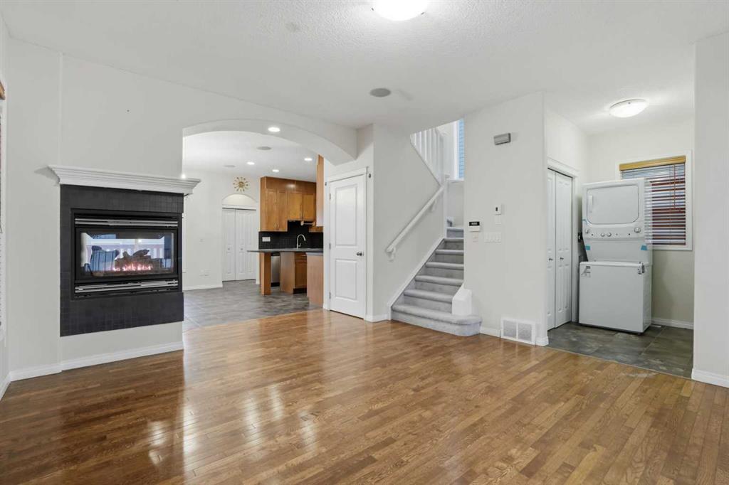 Picture for 8 Taralake Way NE