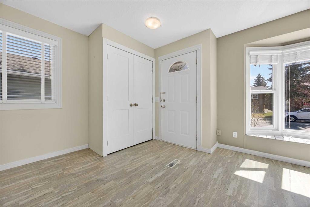 Picture for 84 Macewan Glen Way NW