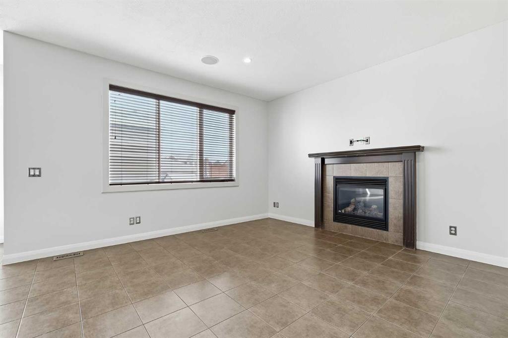 Picture for 121 Copperstone Close SE