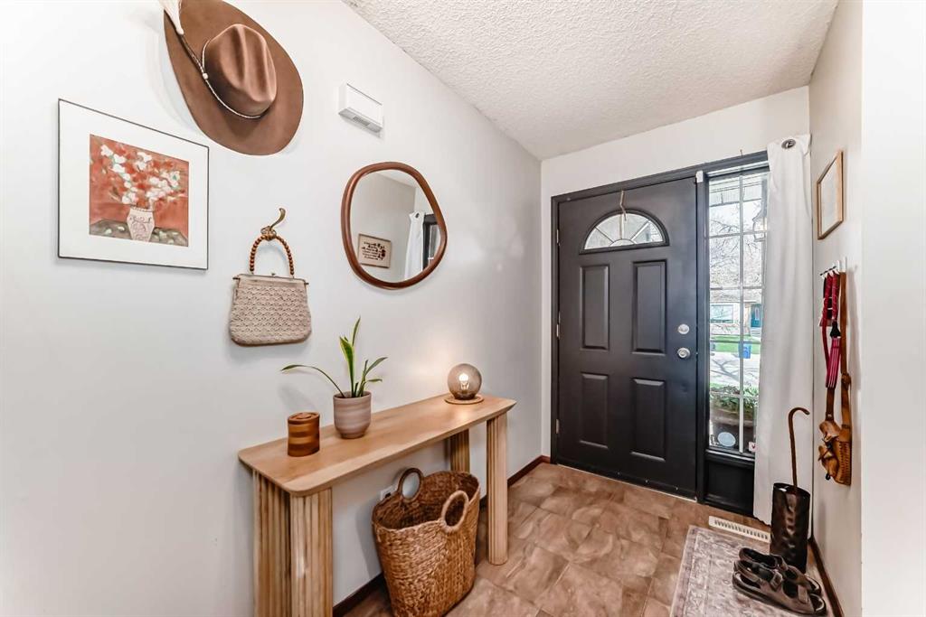 Picture for 292 Waterstone Crescent SE