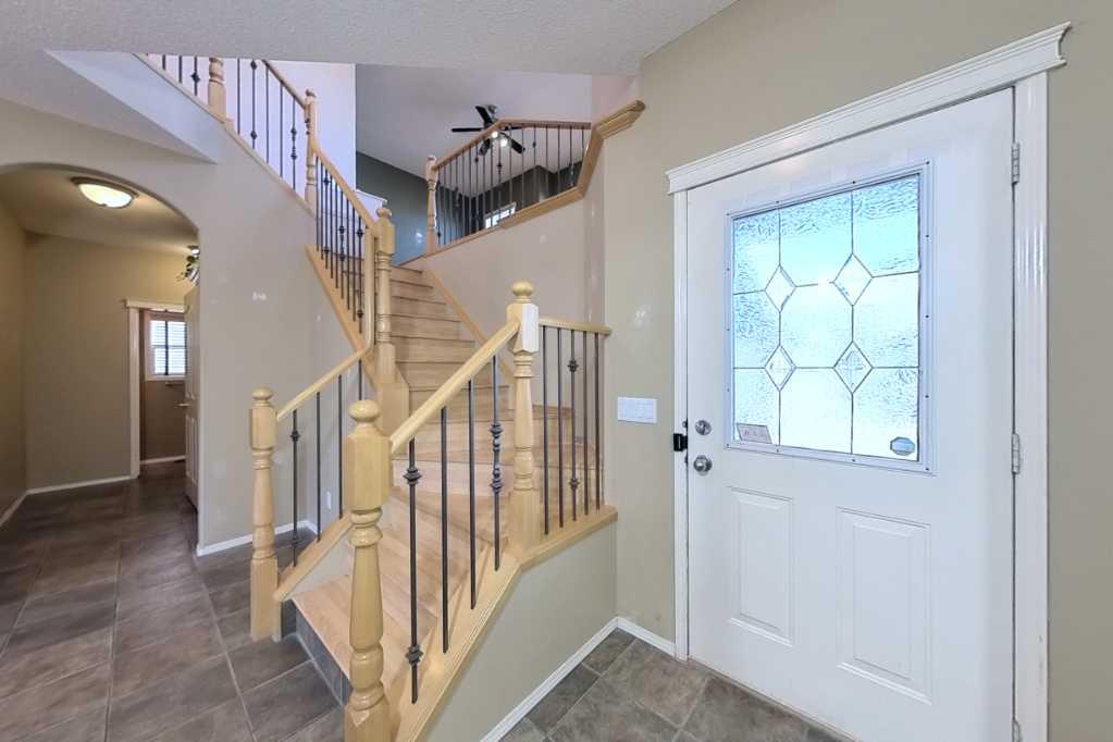 Picture for 39 Simcoe Terrace SW