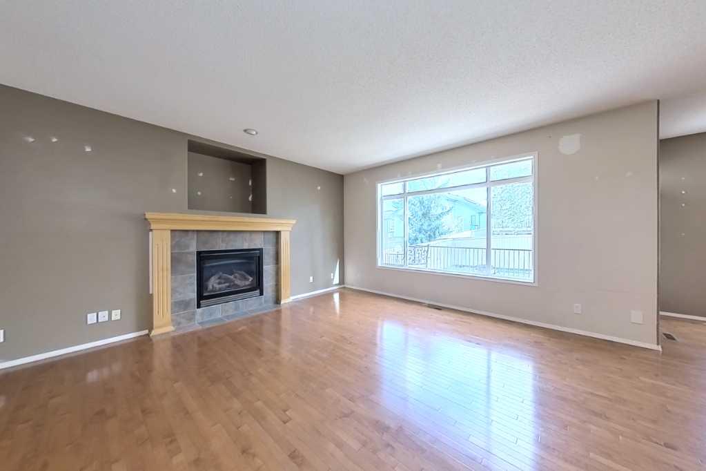 Picture for 39 Simcoe Terrace SW