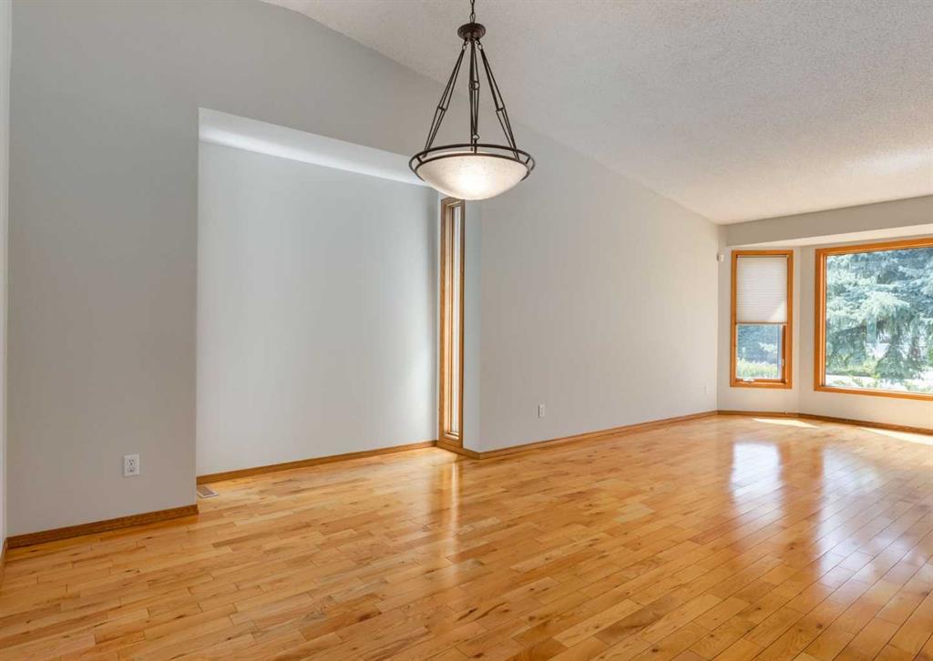 Picture for 108 Sanderling Rise NW
