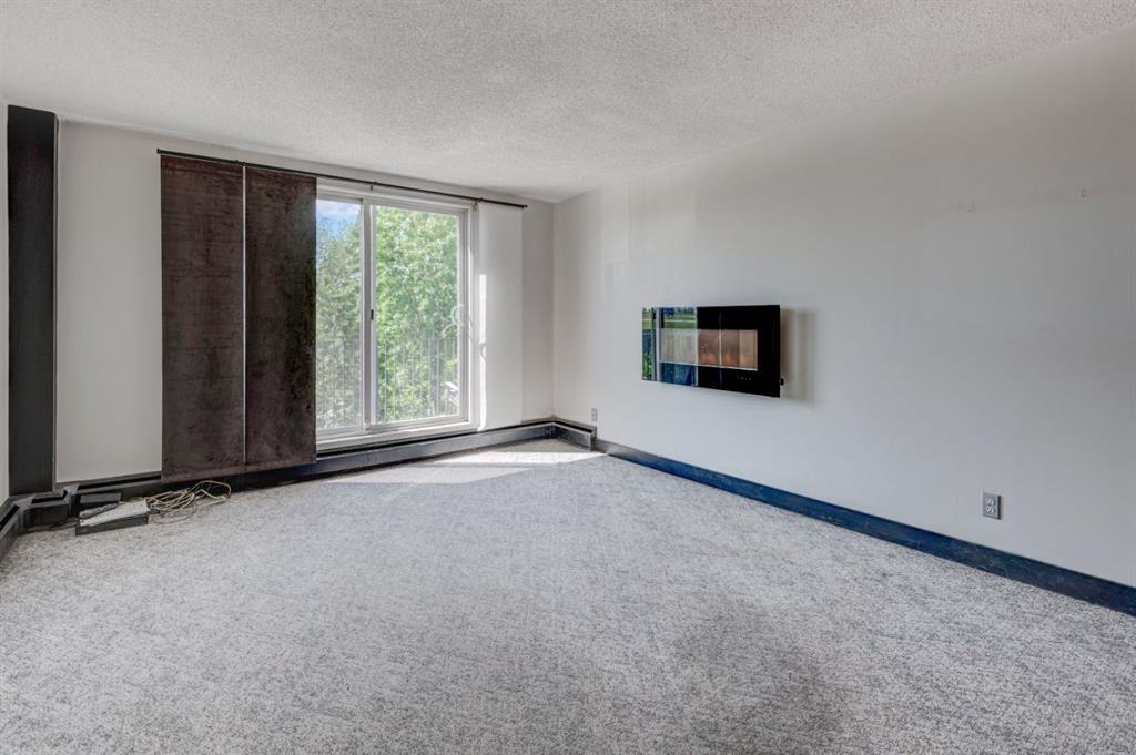Picture for 21B, 80 Galbraith Drive SW
