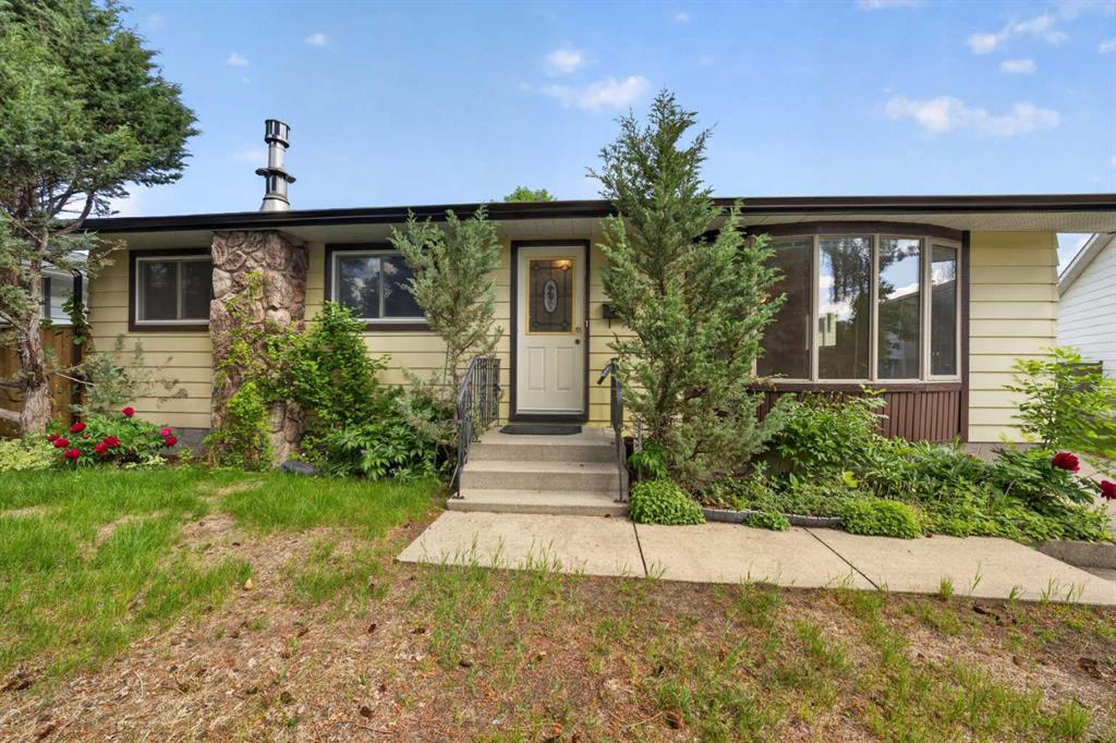Picture for 135 Huntcroft Way NE