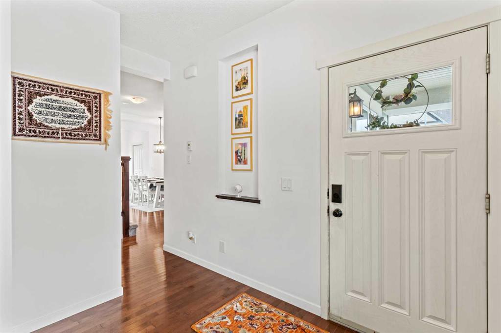 Picture for 333 Mahogany Boulevard SE