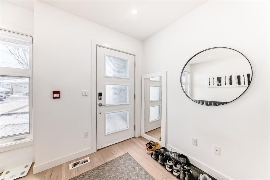 Picture for 108, 1632 20 Avenue NW