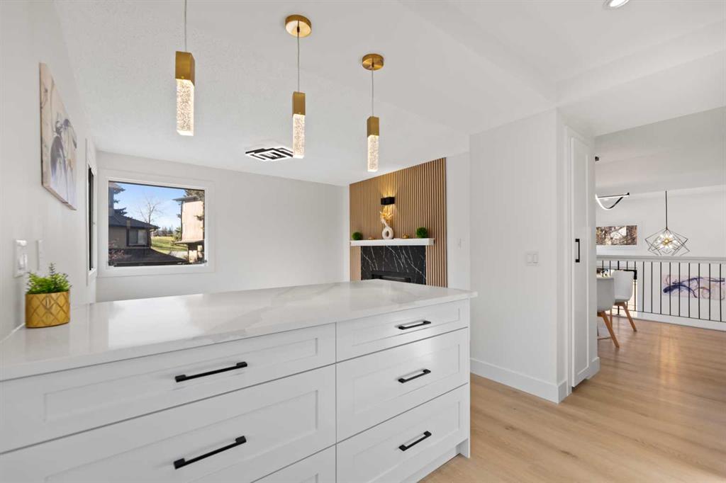 Picture for 26 Glamis Gardens SW https://www.cirrealty.ca/reb/creb/11/A2266311_11.jpg