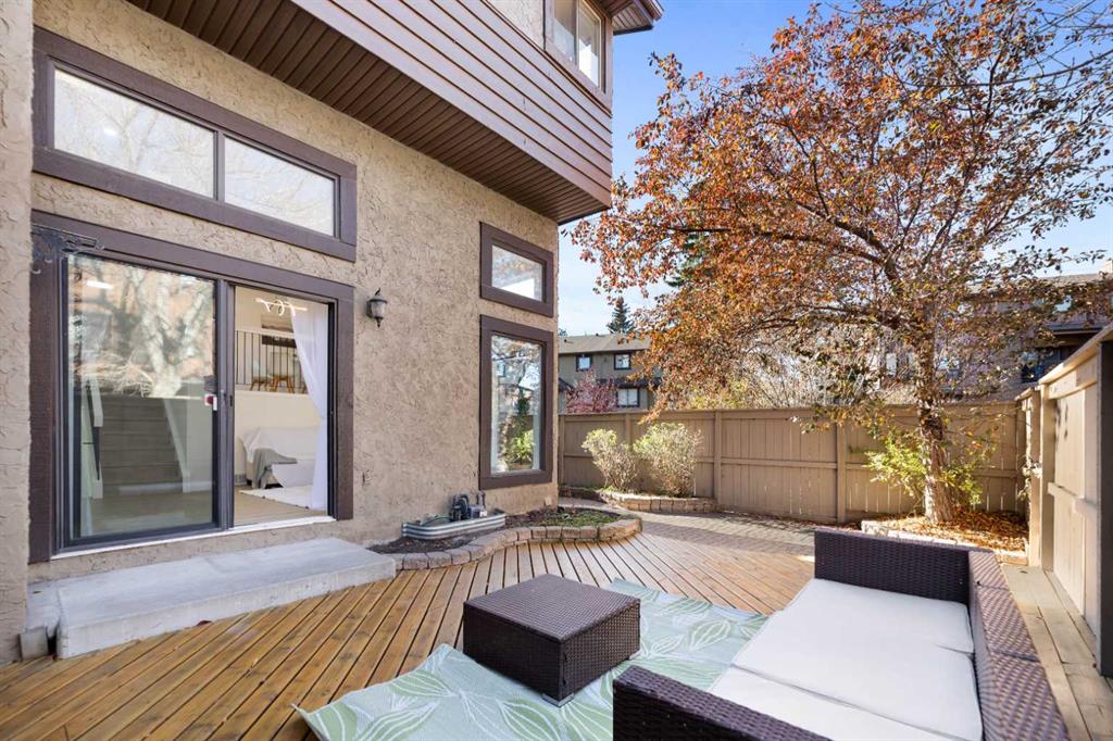 Picture for 26 Glamis Gardens SW https://www.cirrealty.ca/reb/creb/11/A2266311_16.jpg